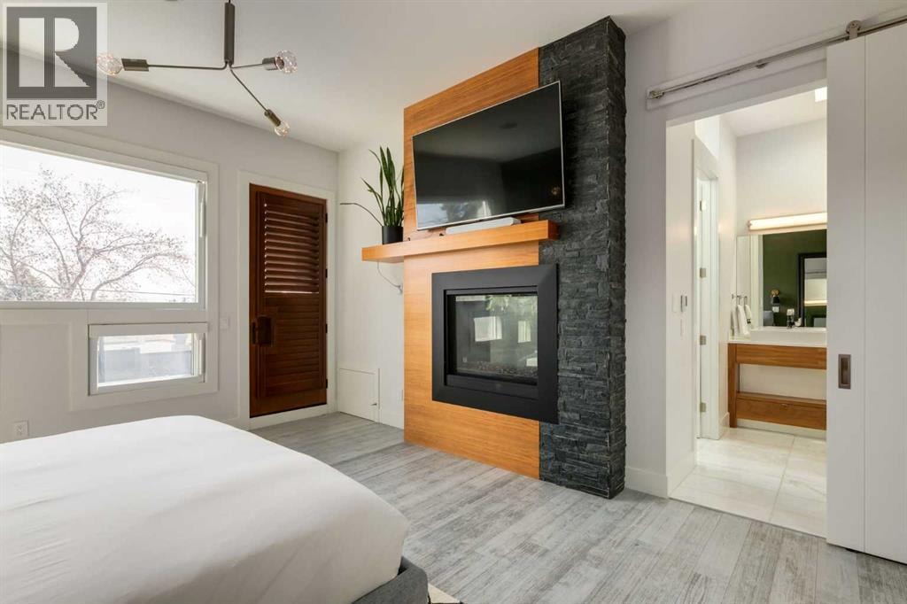 2210 Victoria Crescent NW — photo 26