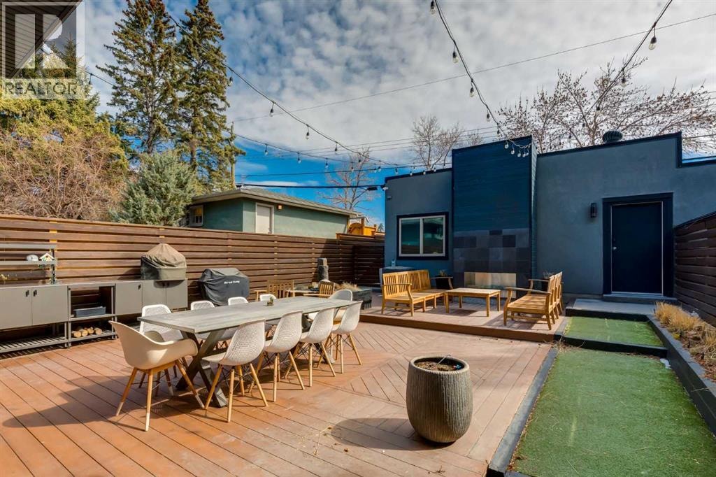 2210 Victoria Crescent NW — photo 39