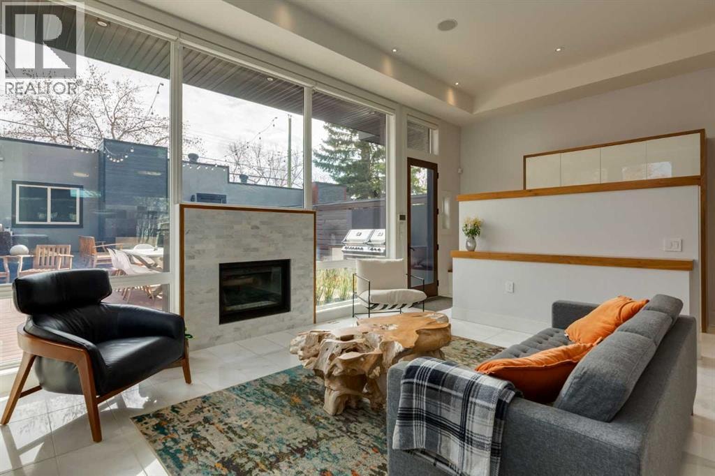 2210 Victoria Crescent NW — photo 13