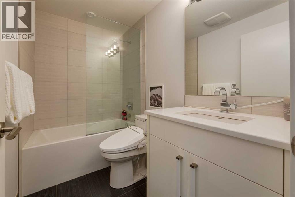 2210 Victoria Crescent NW — photo 36