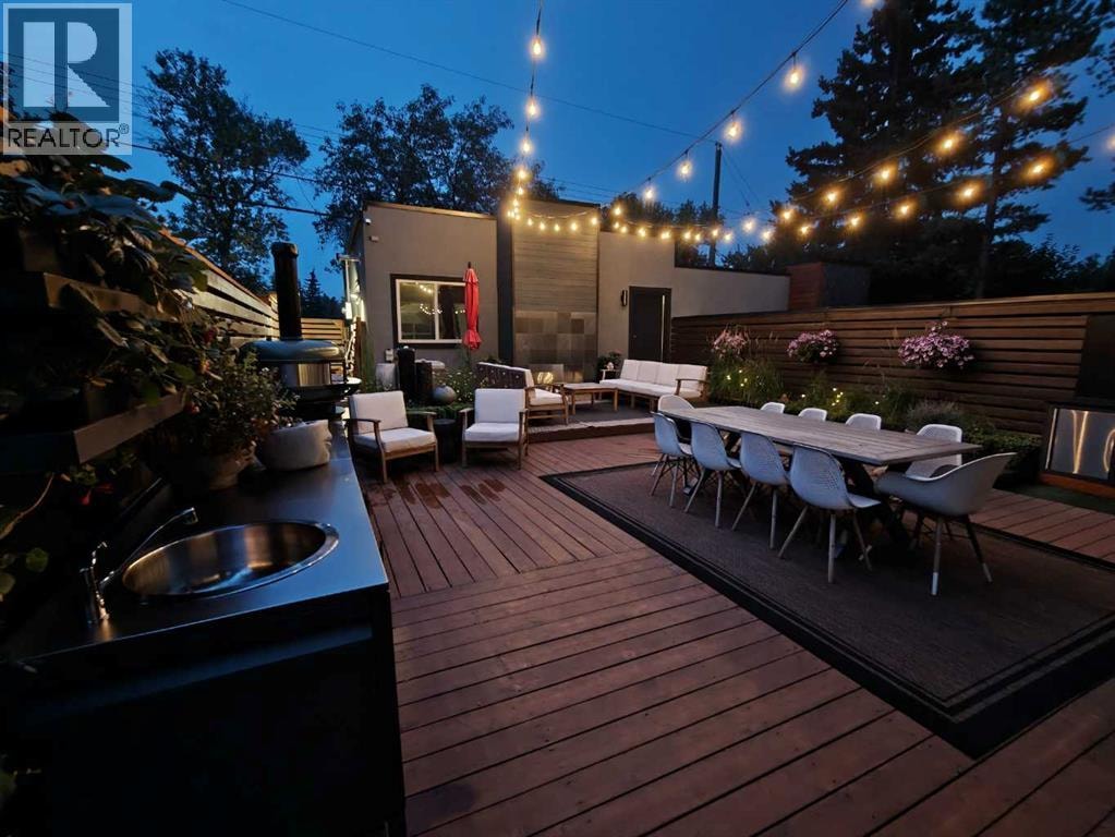 2210 Victoria Crescent NW — photo 47