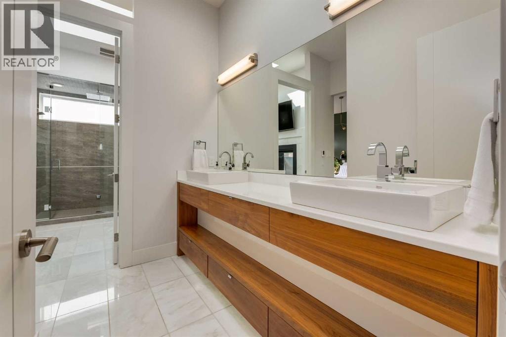 2210 Victoria Crescent NW — photo 22