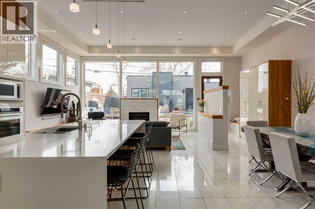 2210 Victoria Crescent NW — photo 10