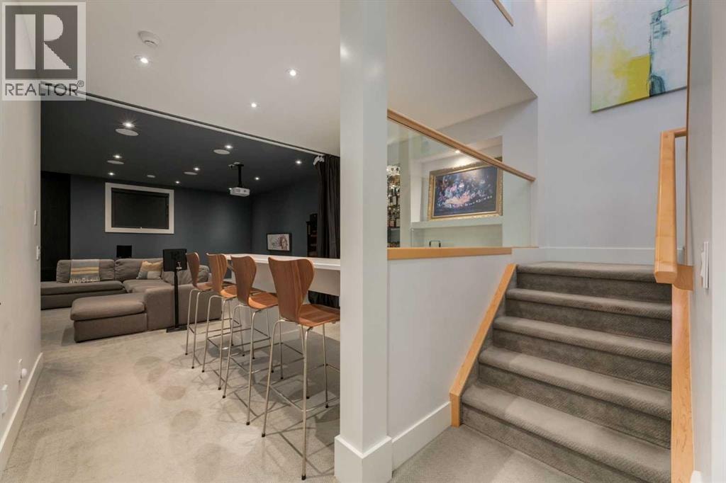 2210 Victoria Crescent NW — photo 30