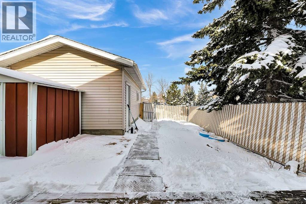 295 Edgepark Boulevard NW — photo 35