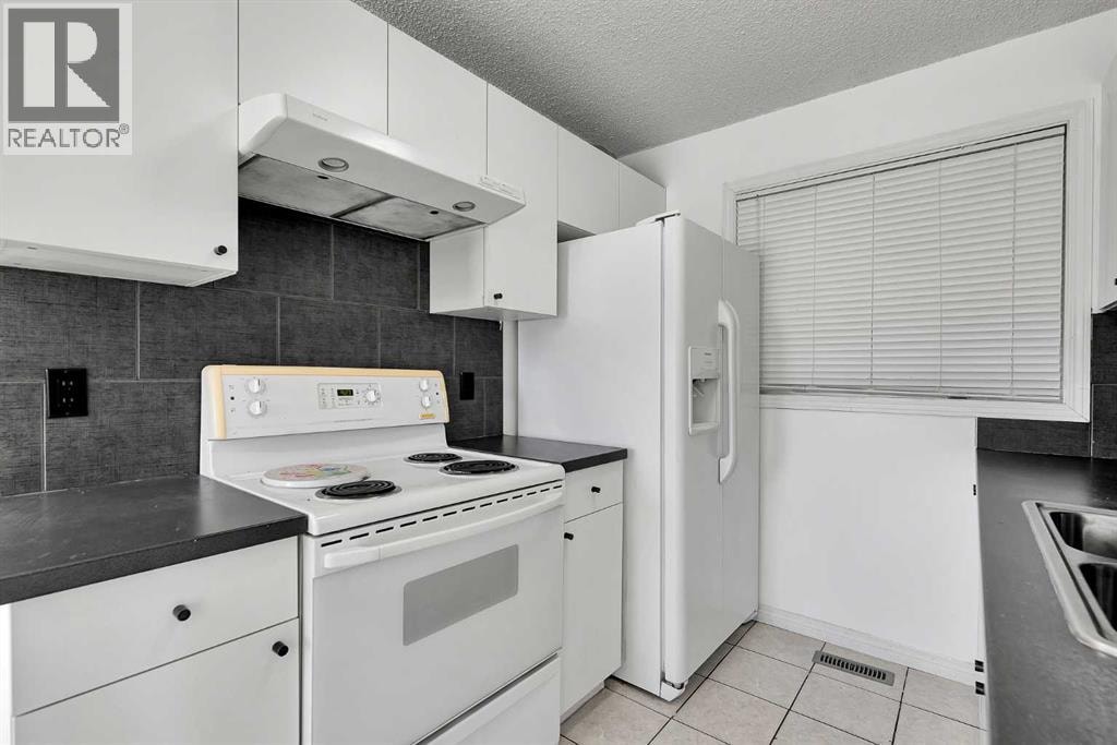 295 Edgepark Boulevard NW — photo 9