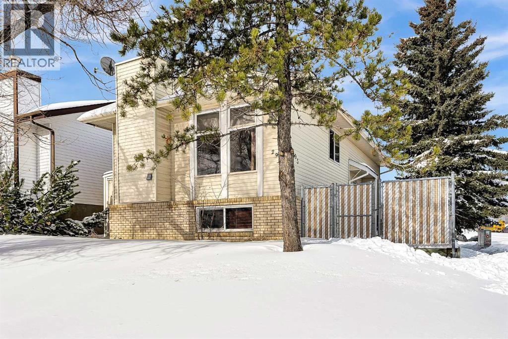 295 Edgepark Boulevard NW — photo 1