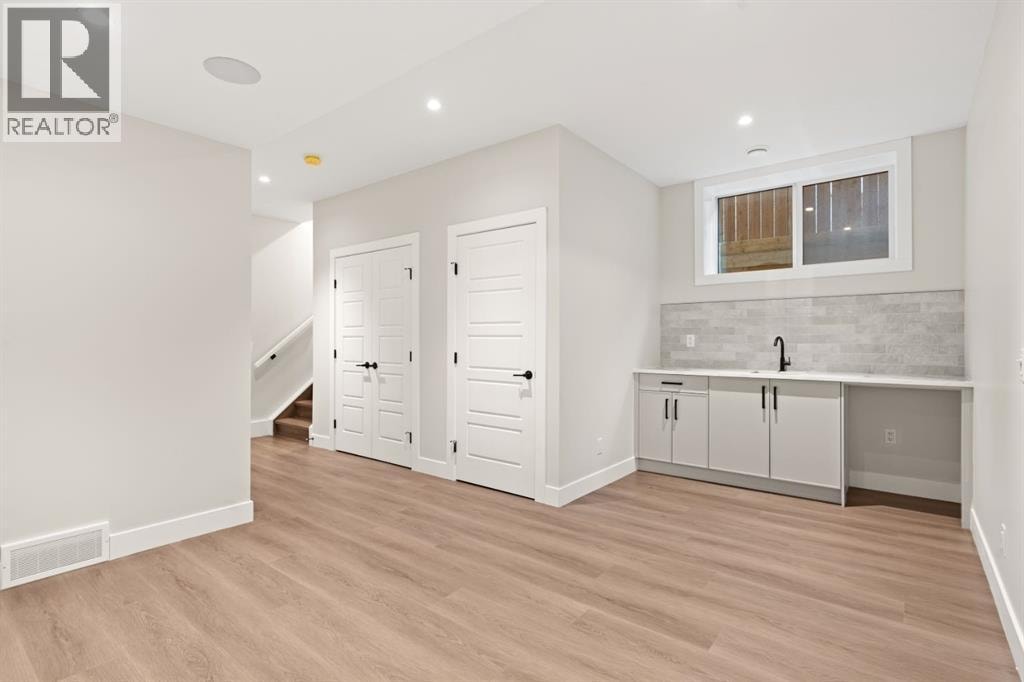 2528 7 Avenue NW — photo 40