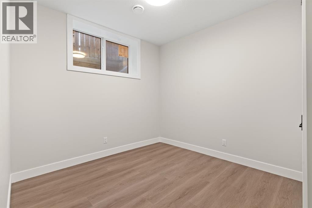 2528 7 Avenue NW — photo 42