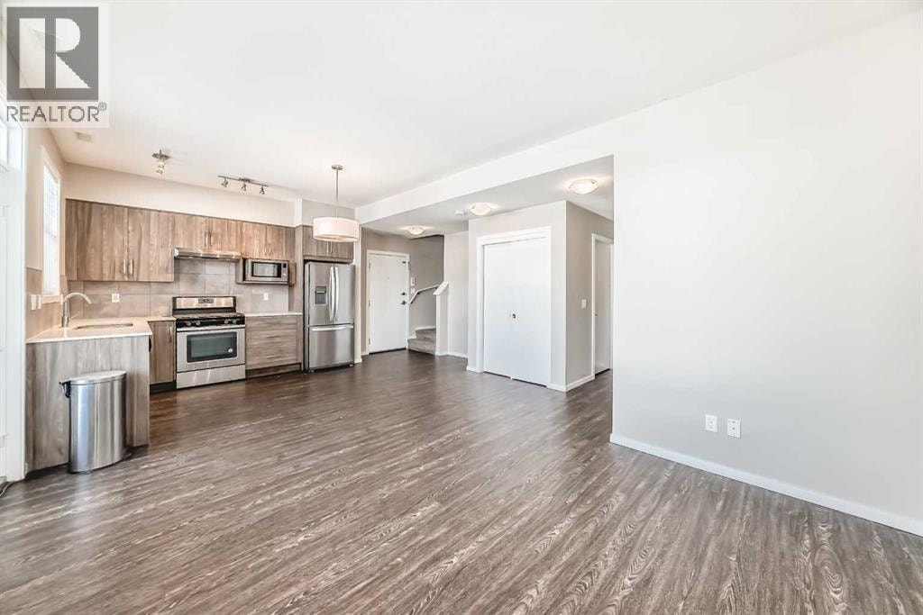 204, 135 Redstone Walk NE — photo 20