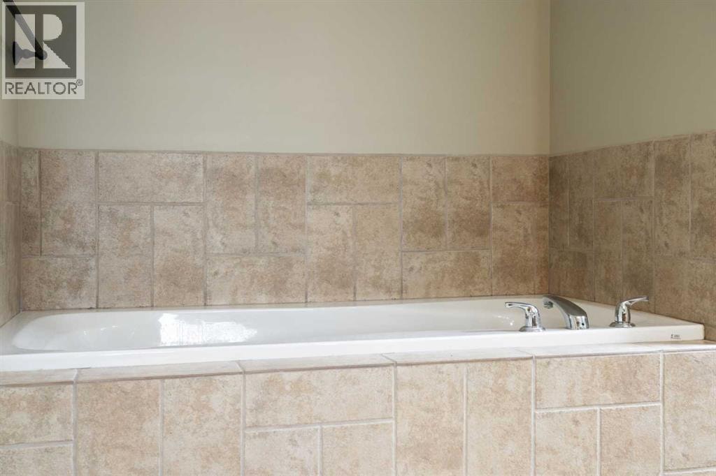 57 Thornfield Close SE — photo 25