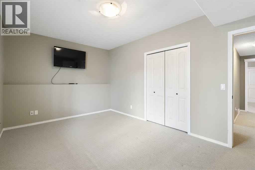 57 Thornfield Close SE — photo 35