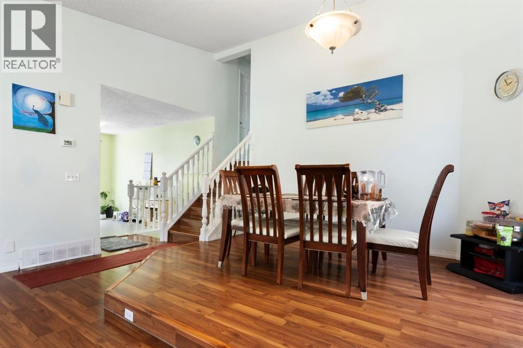 8 Hawkfield Crescent NW — photo 6