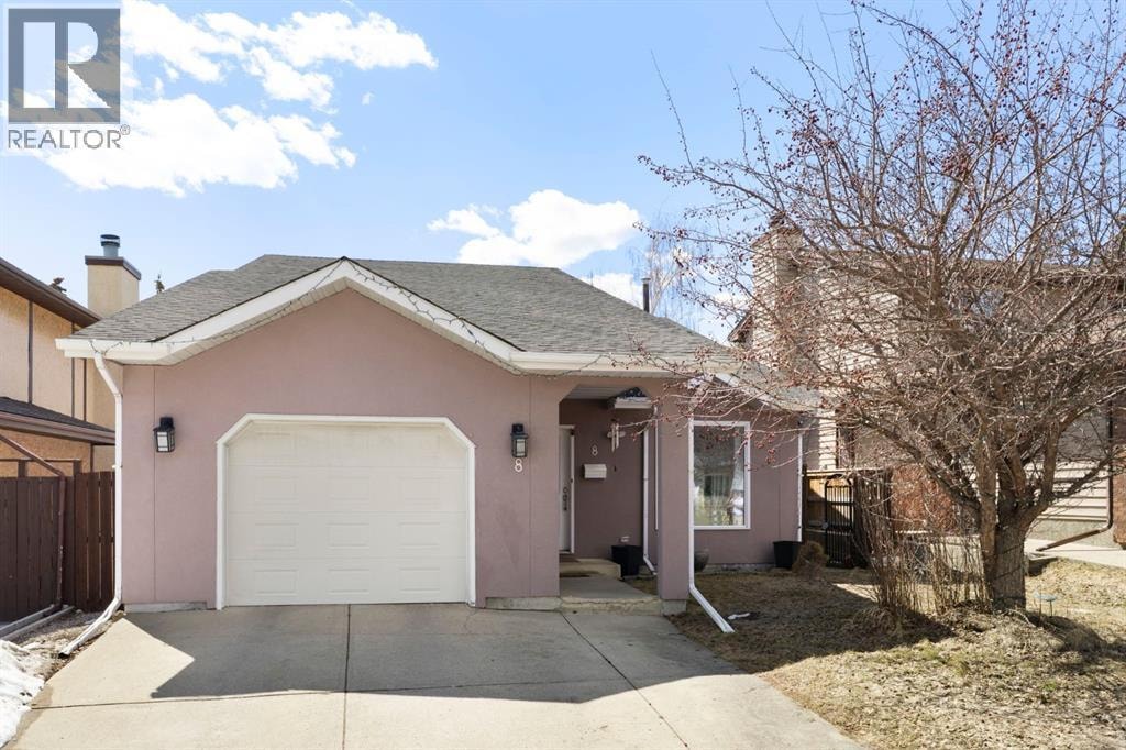 8 Hawkfield Crescent NW — photo 2
