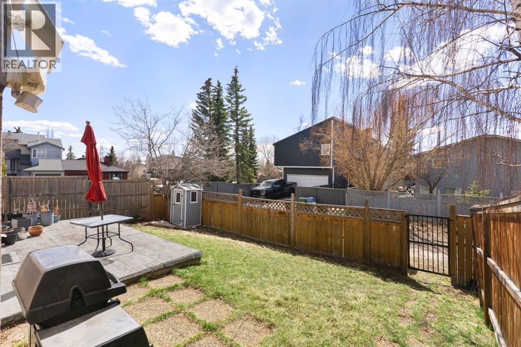 8 Hawkfield Crescent NW — photo 31
