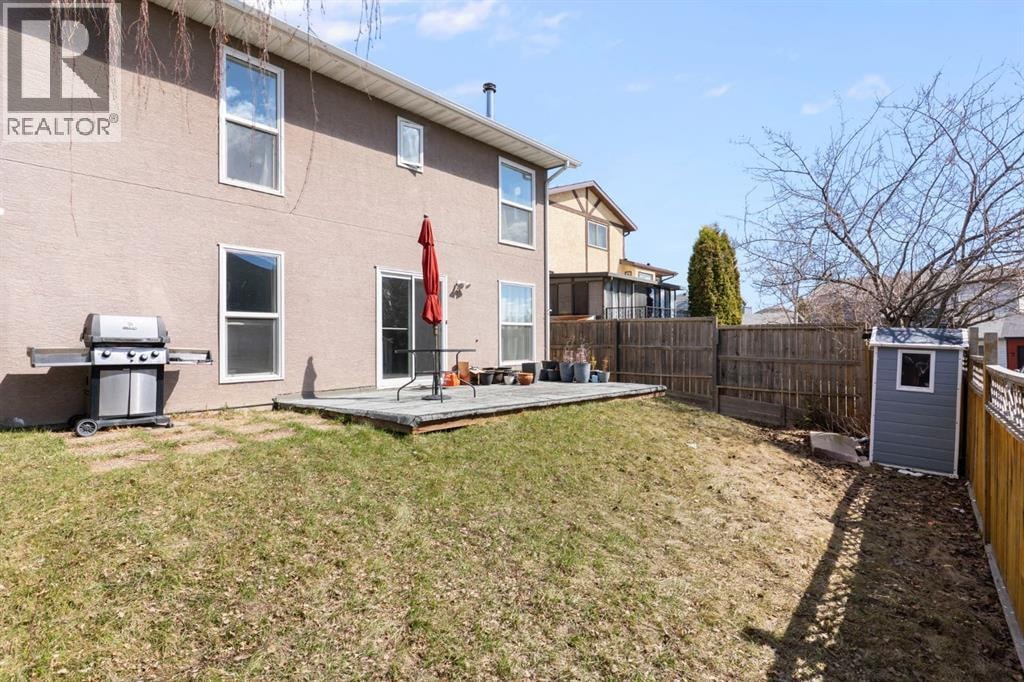 8 Hawkfield Crescent NW — photo 32