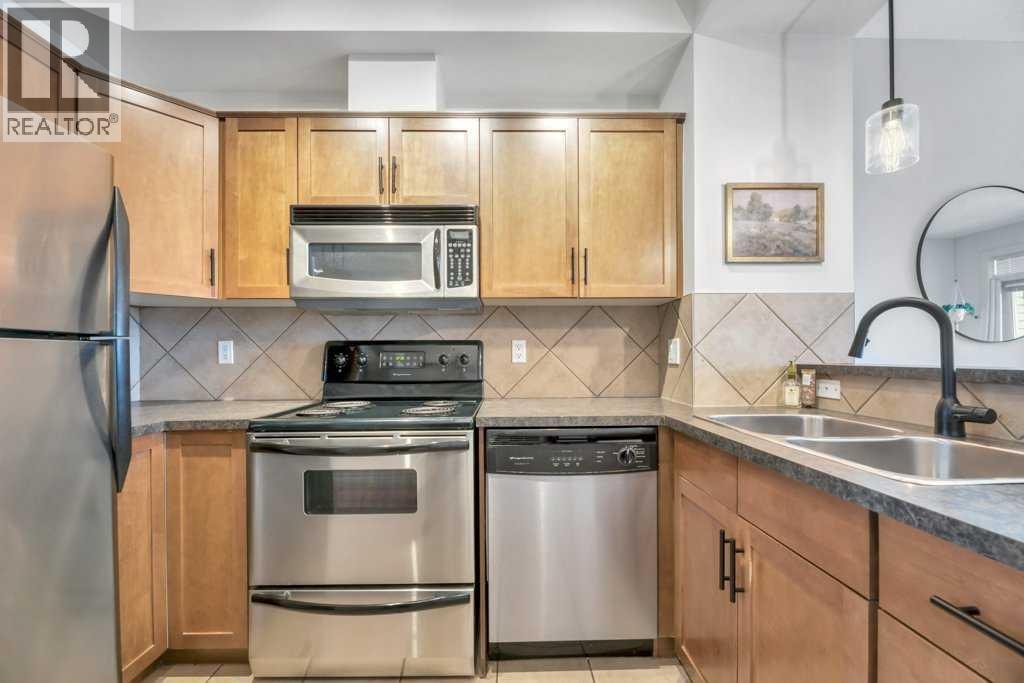 13, 148 Rockyledge View NW — photo 10