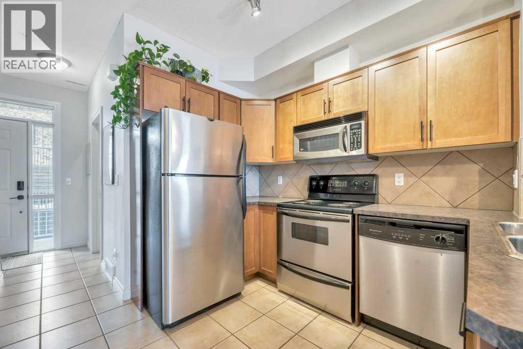 13, 148 Rockyledge View NW — photo 9