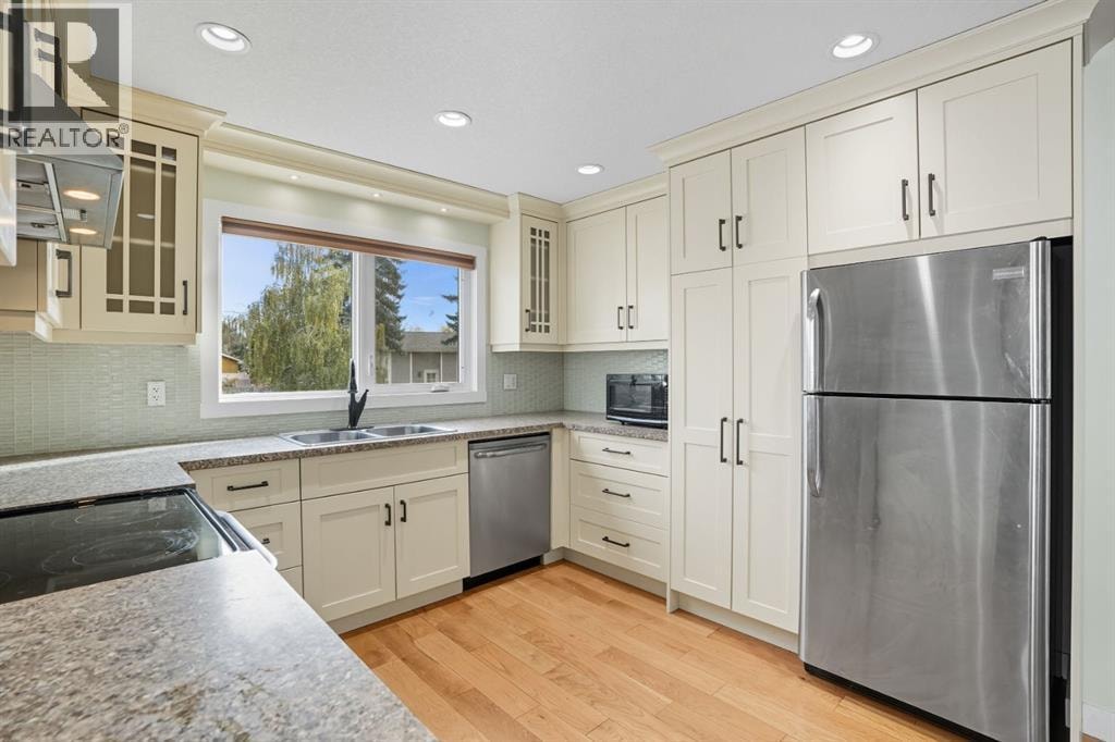 108 Falchurch Crescent NE — photo 8