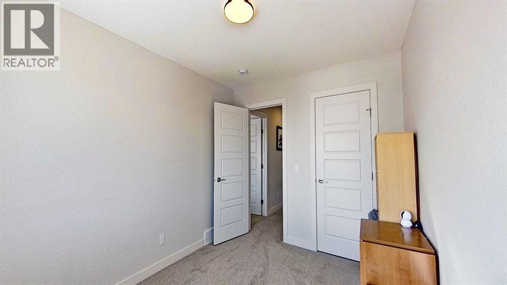 163 Sundown Crescent — photo 18