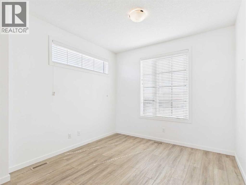 2480 210 Avenue SE — photo 11