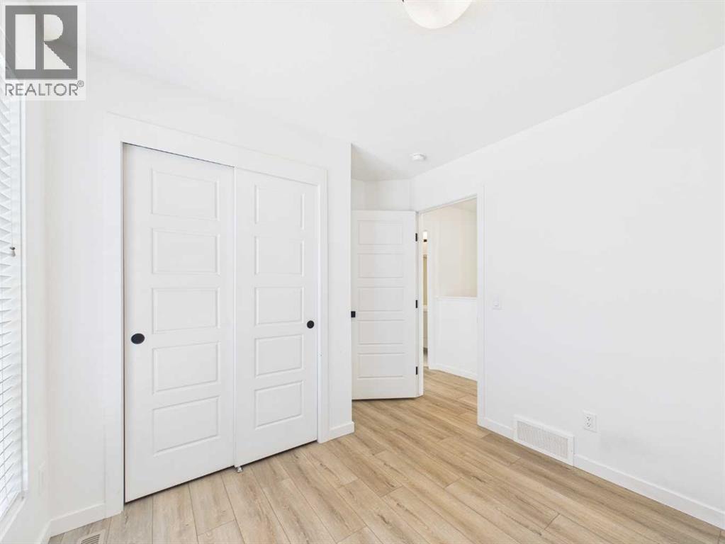 2480 210 Avenue SE — photo 36
