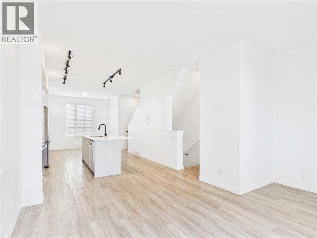 2480 210 Avenue SE — photo 18