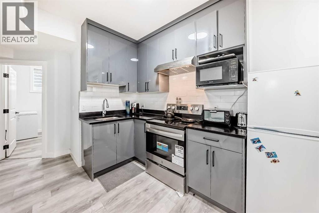 330 Ambleton Drive NW — photo 34