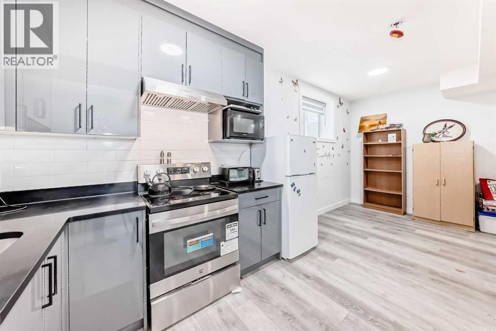 330 Ambleton Drive NW — photo 36