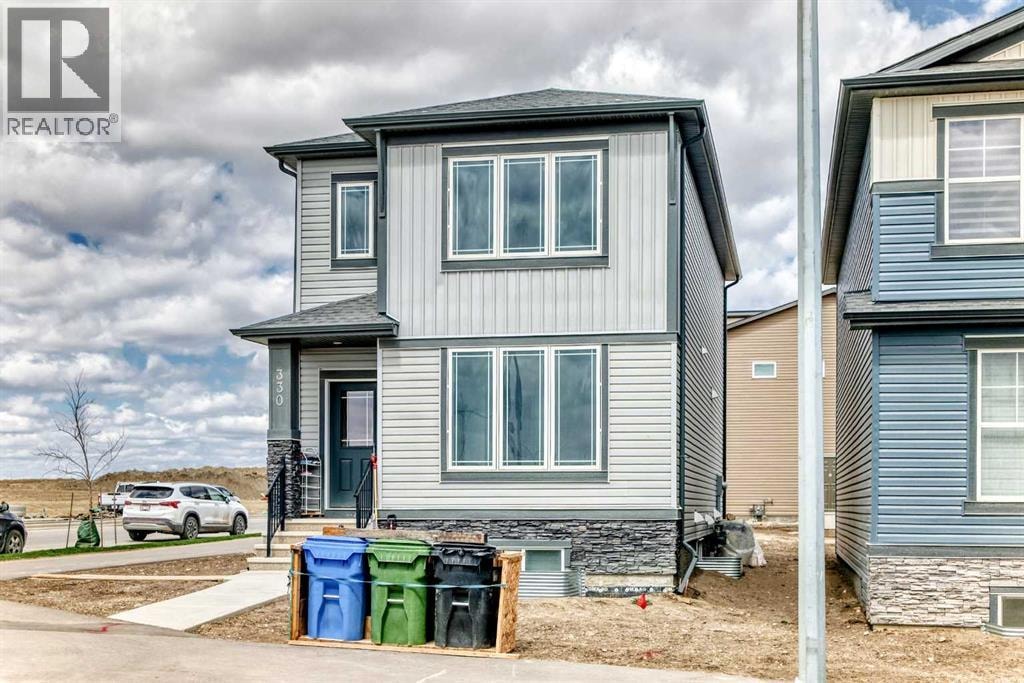 330 Ambleton Drive NW — photo 3