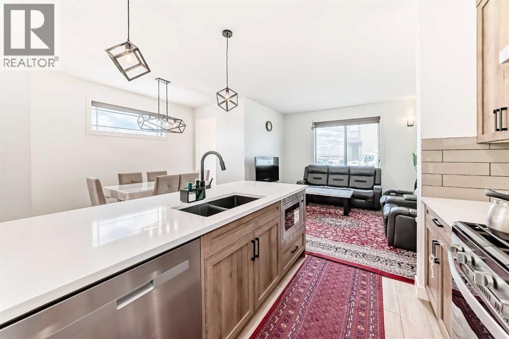 330 Ambleton Drive NW — photo 8