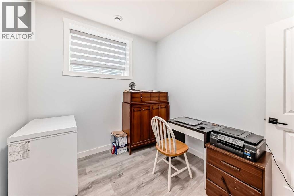 330 Ambleton Drive NW — photo 42