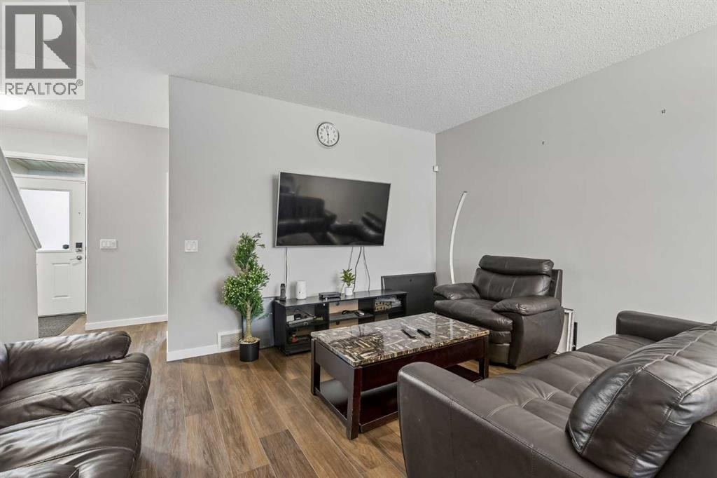 291 Magnolia Square SE — photo 8