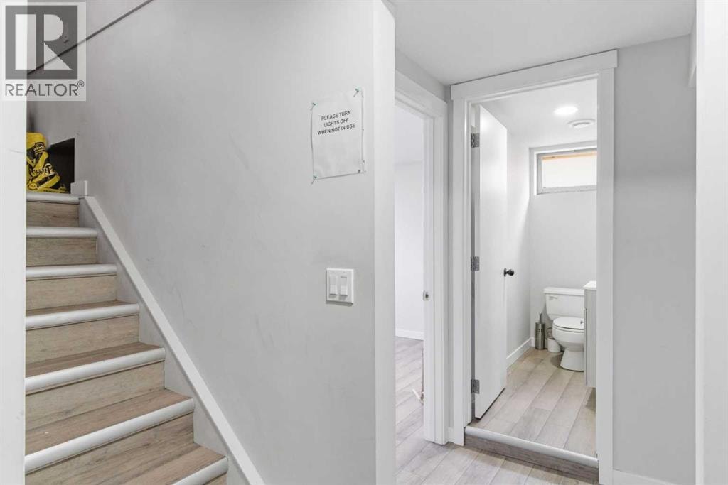 3811 14 Avenue NE — photo 18