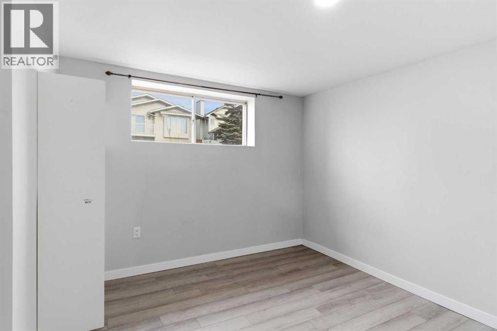 3811 14 Avenue NE — photo 21