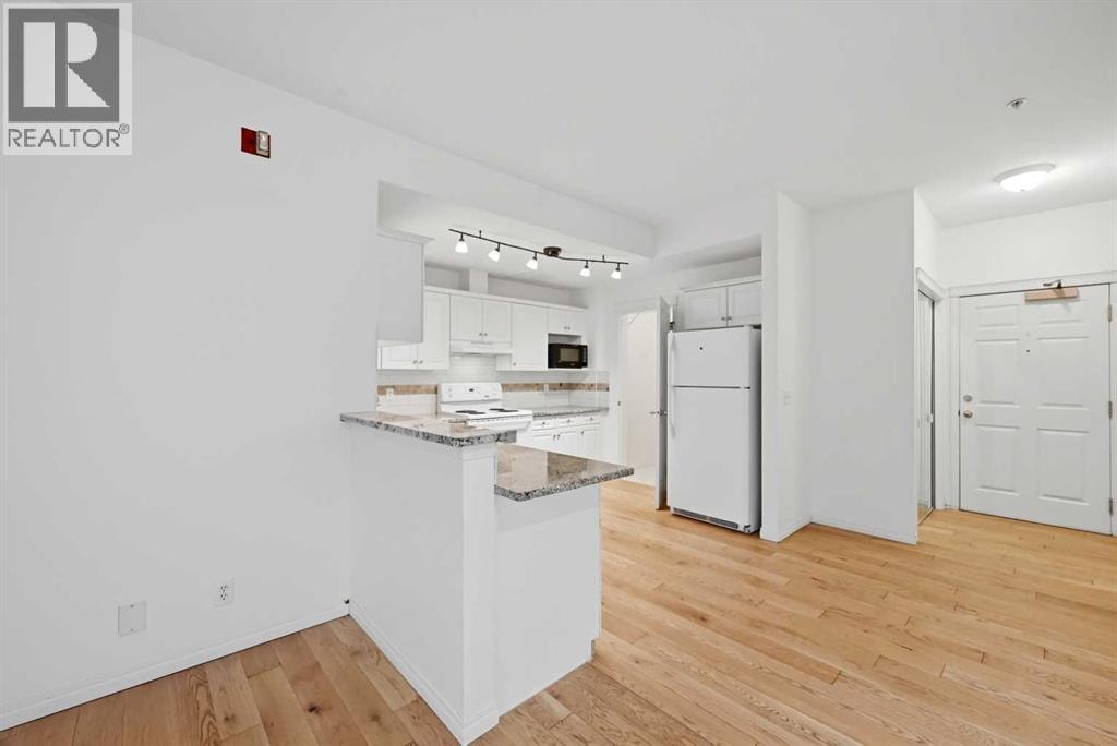 106, 2134 Kensington Road NW — photo 10