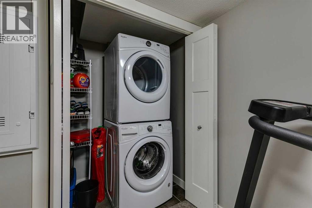 659 Evanston Manor NW — photo 32