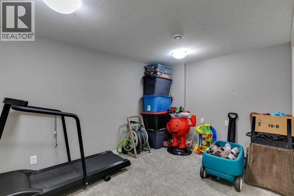 659 Evanston Manor NW — photo 33