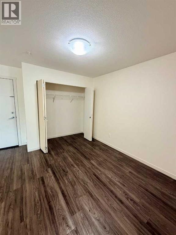 2208, 181 Skyview Ranch Manor NE — photo 10