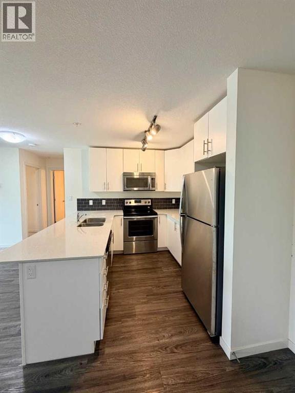 2208, 181 Skyview Ranch Manor NE — photo 9