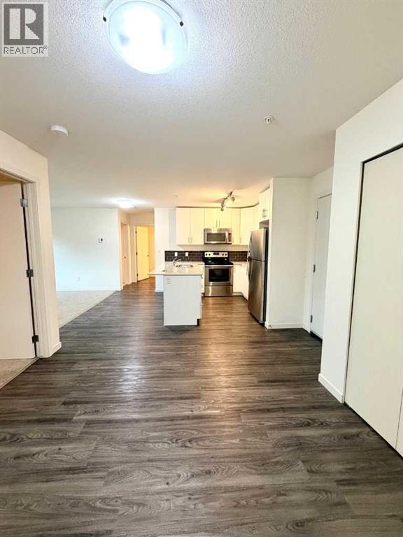 2208, 181 Skyview Ranch Manor NE — photo 17