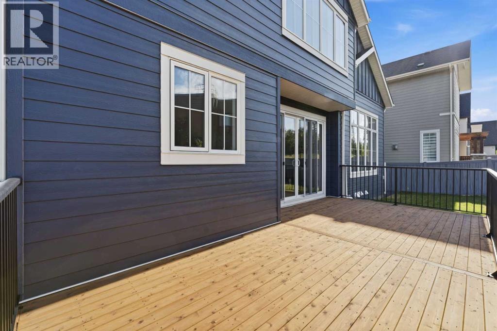 378 Bessborough Drive SW — photo 18