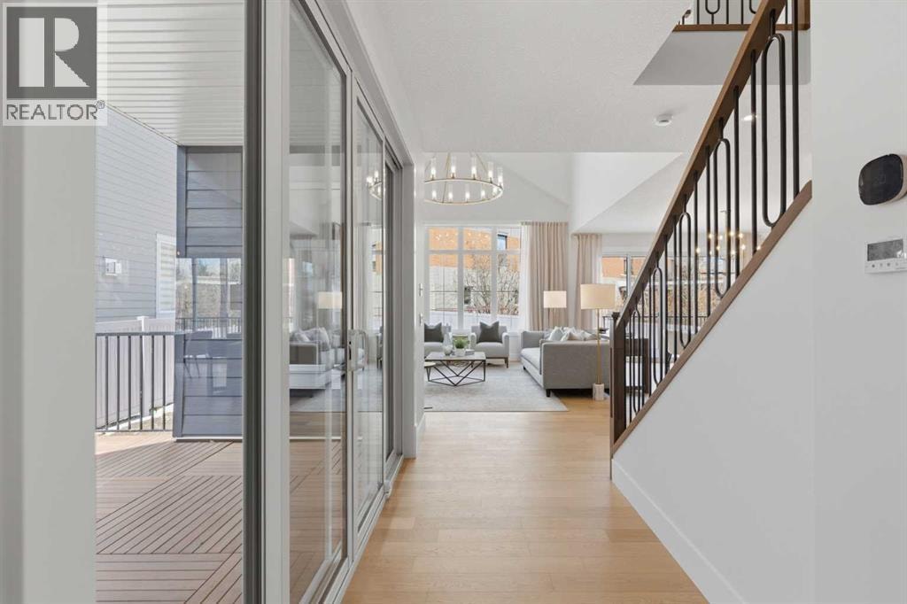 378 Bessborough Drive SW — photo 4