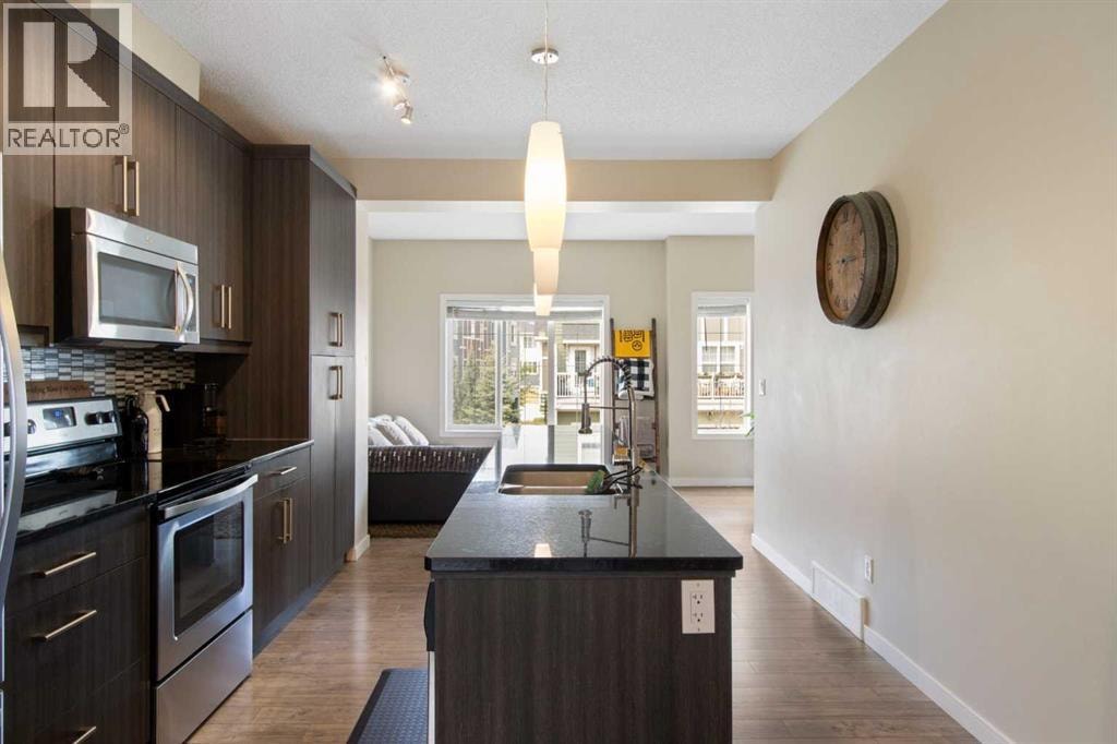 215 Marquis Lane SE — photo 5