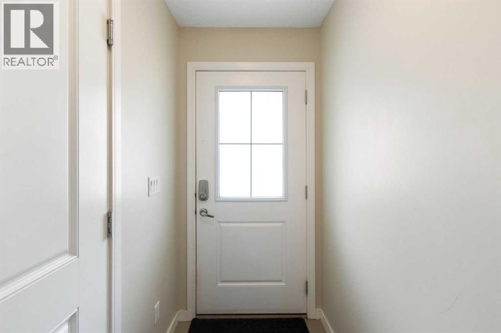 215 Marquis Lane SE — photo 2