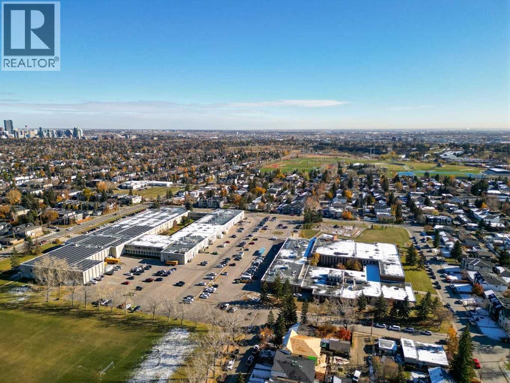 2320 54 Avenue SW — photo 26