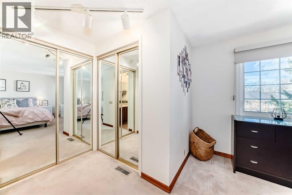 374 Point Mckay Gardens NW — photo 26