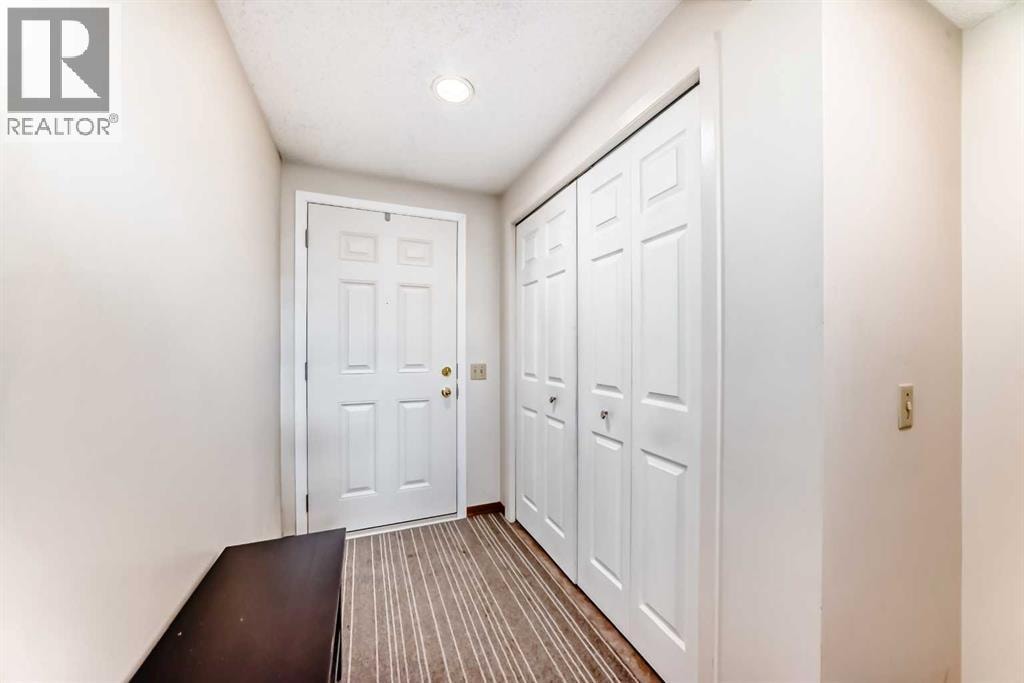 374 Point Mckay Gardens NW — photo 5