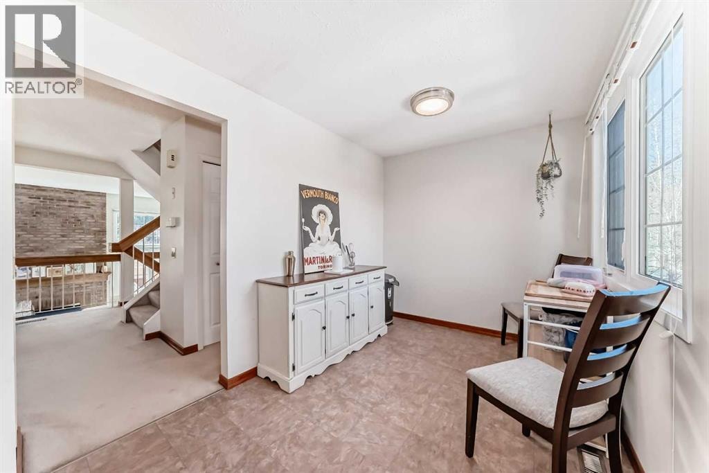 374 Point Mckay Gardens NW — photo 21