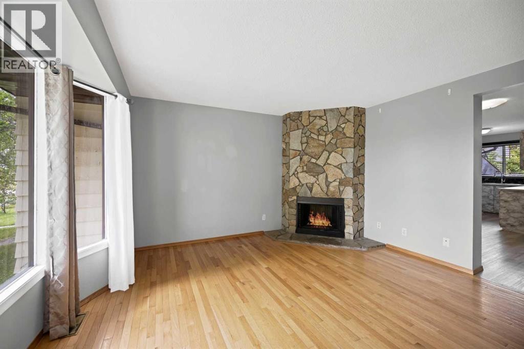 56 Templeridge Crescent NE — photo 3